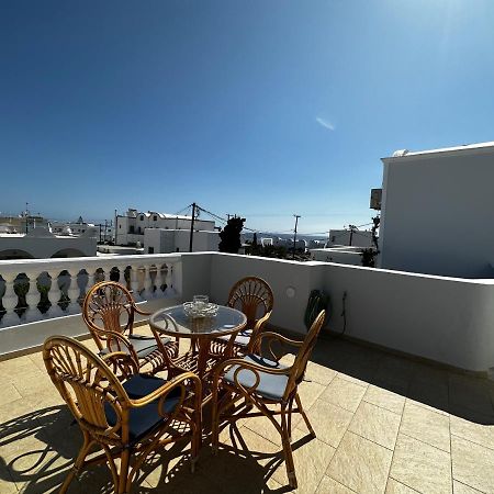 Veldi Art - Kamari Beach Apartment Fira  Exterior foto